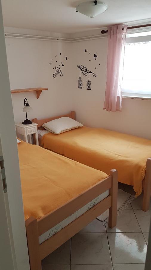 Apartment Branka ลาบิน ภายนอก รูปภาพ